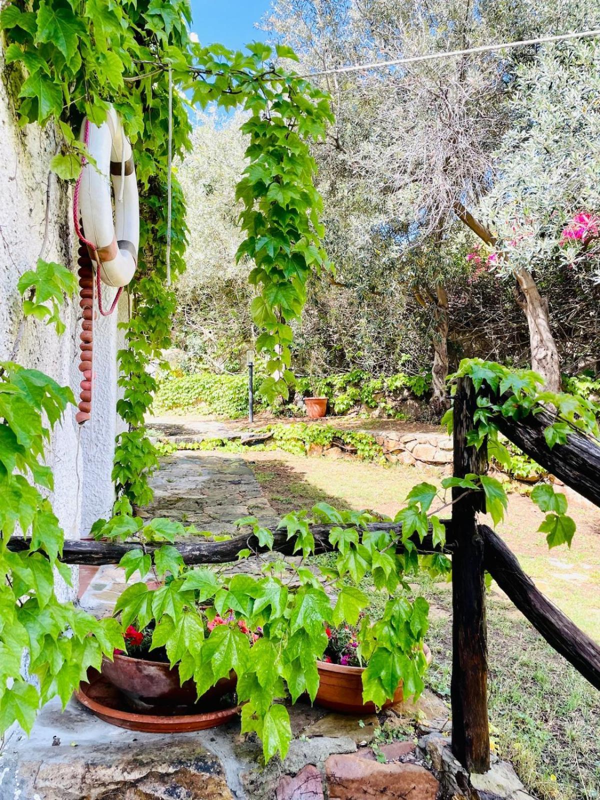 Stella, With Garden, Five Minutes From The Ferienhaus