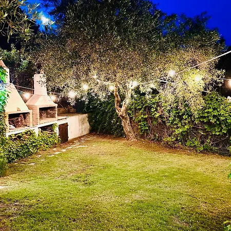 Villa Stella, With Garden, Five Minutes From The Beach Torre delle Stelle Exterior foto