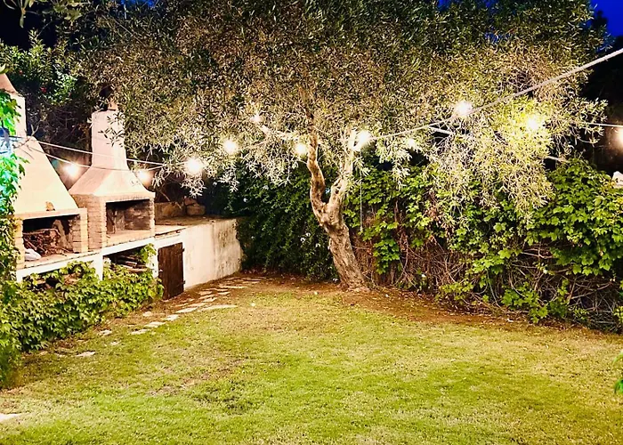 Villa Stella, With Garden, Five Minutes From The Beach