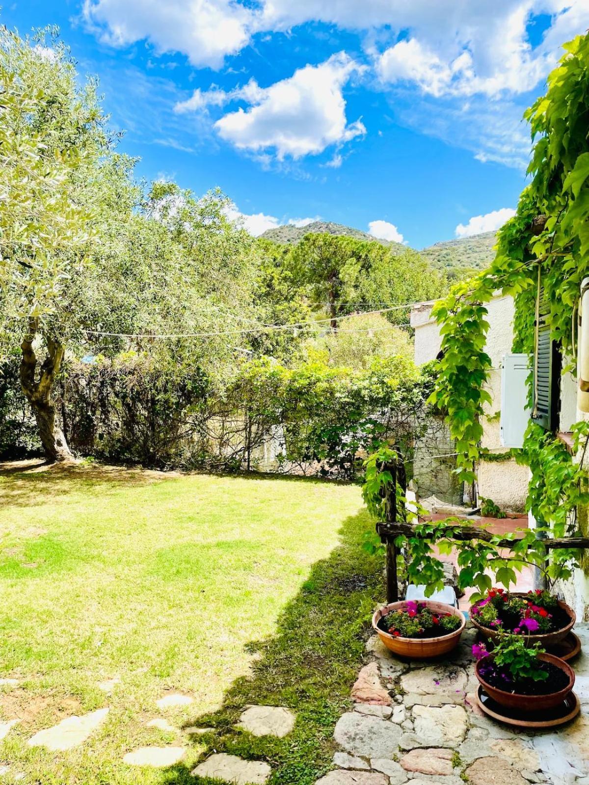 Stella, With Garden, Five Minutes From The