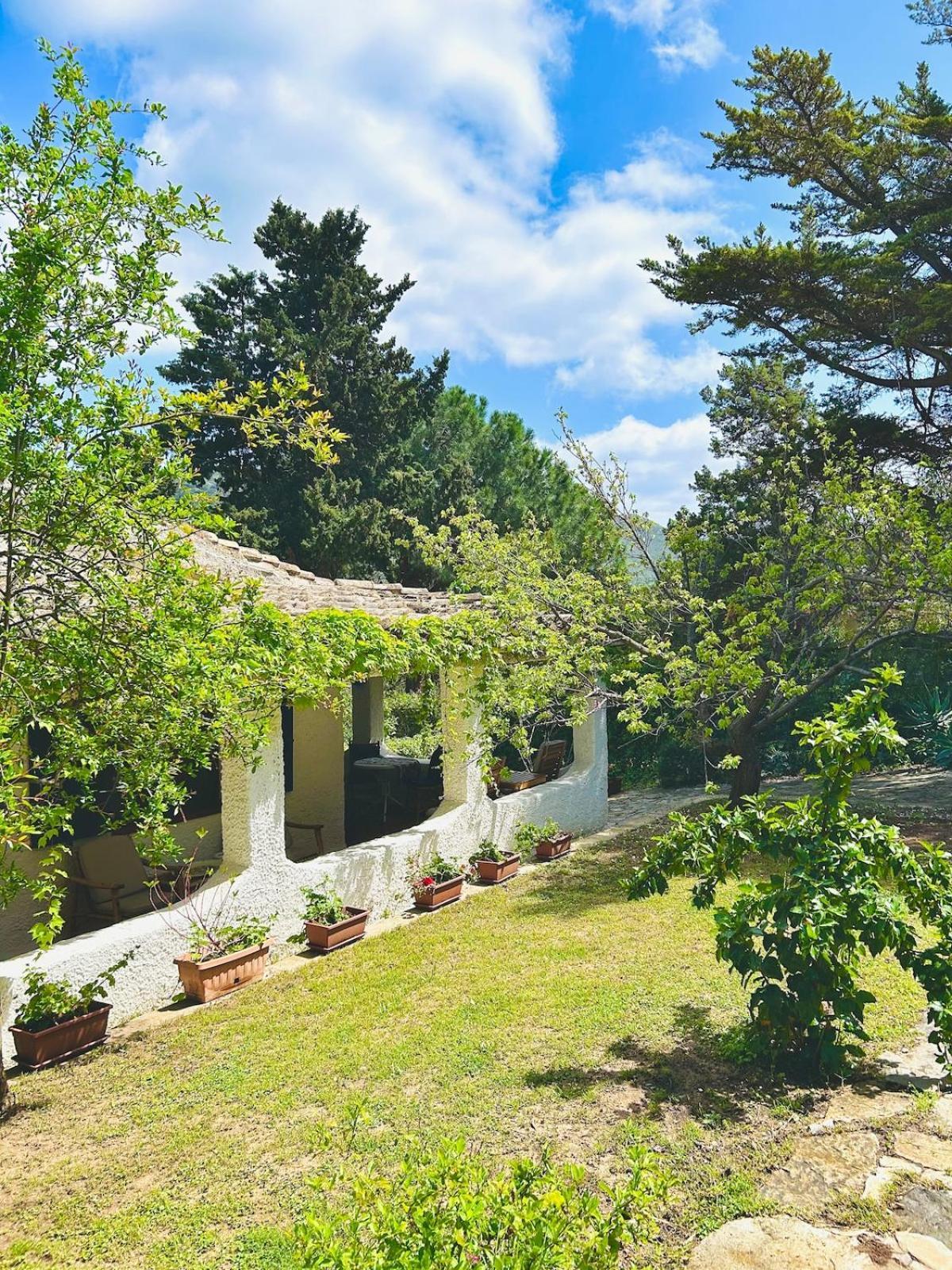 Stella, With Garden, Five Minutes From The Holiday home