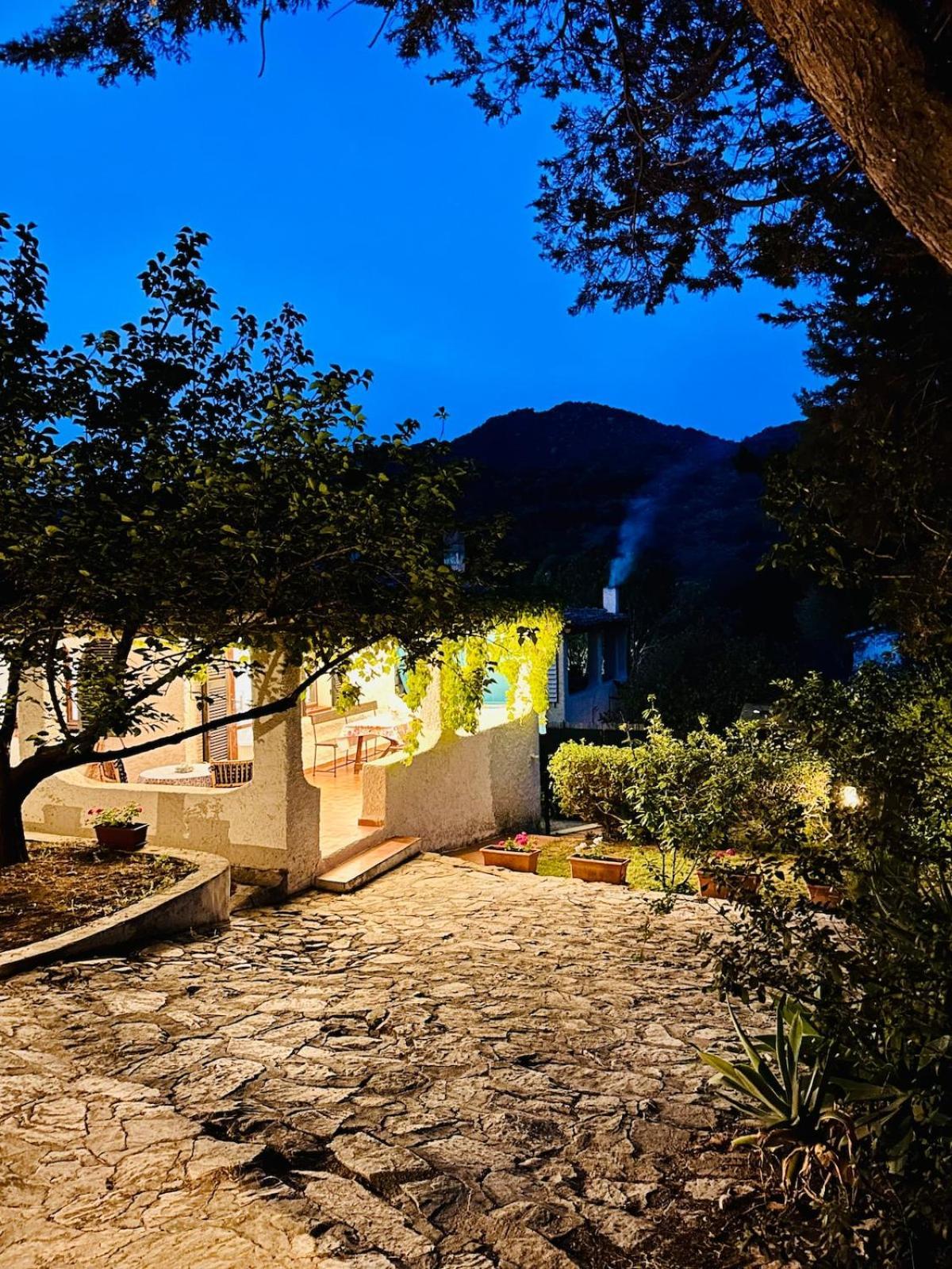 Holiday home Stella, With Garden, Five Minutes From The Torre delle Stelle